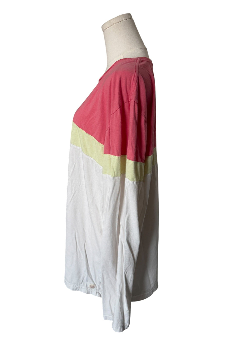 Color-blocked skirt on a mannequin against a white background